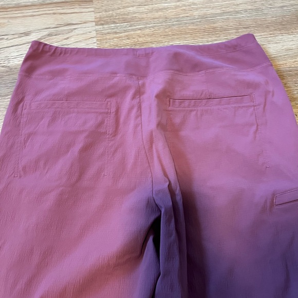 Athleta women’s Maroon Joggers size 12 - Picture 5 of 9